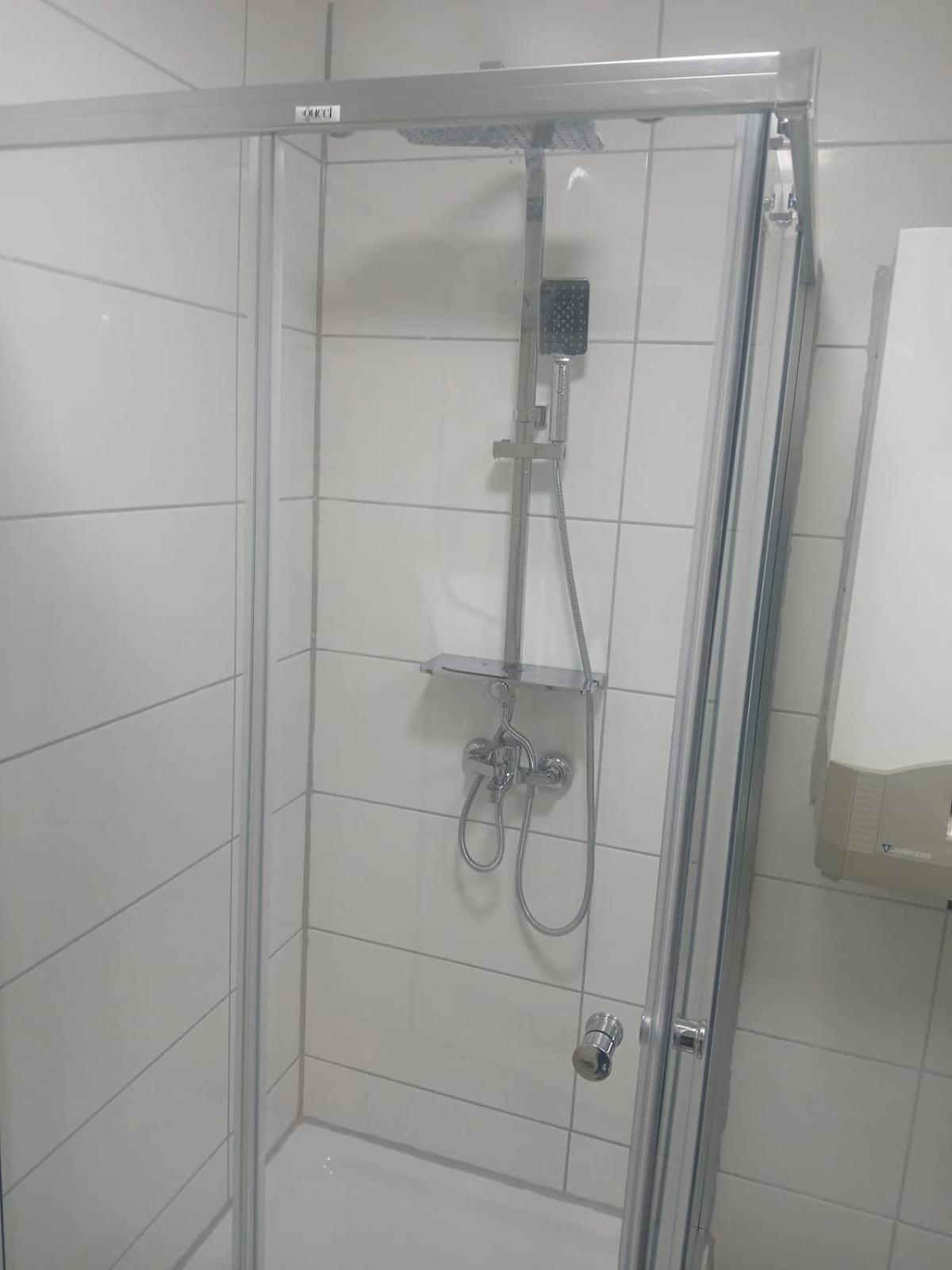 Wohnung Mit Neuem Bad Und Kueche Gelsenkirchen Ngoại thất bức ảnh